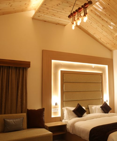 Luxury-Huts-Oakwood-Hamlet-Resort-in-Shimla-1-scaled.jpg